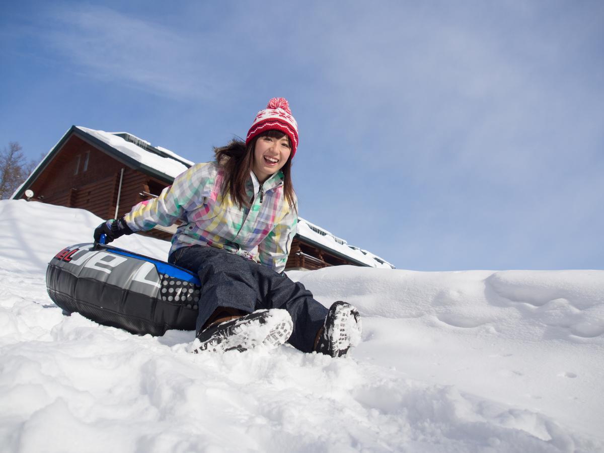 Minamifurano Log Hotel Larch Lake Kanayama מראה חיצוני תמונה