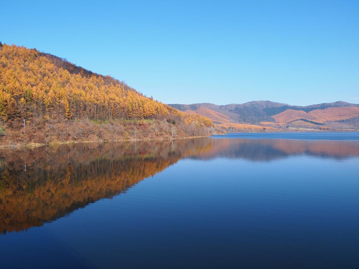 Minamifurano Log Hotel Larch Lake Kanayama מראה חיצוני תמונה