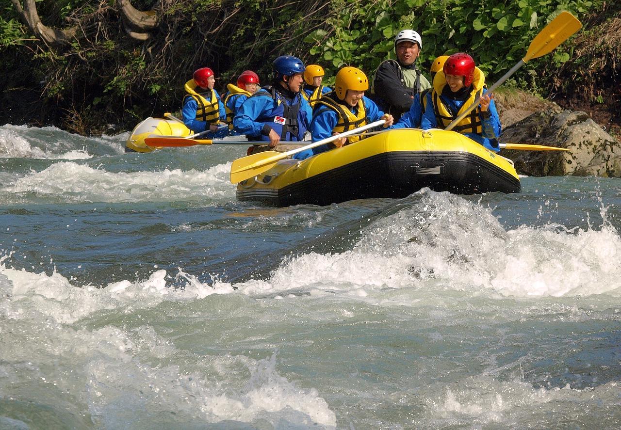 Minamifurano Log Hotel Larch Lake Kanayama מראה חיצוני תמונה