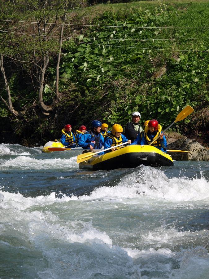 Minamifurano Log Hotel Larch Lake Kanayama מראה חיצוני תמונה