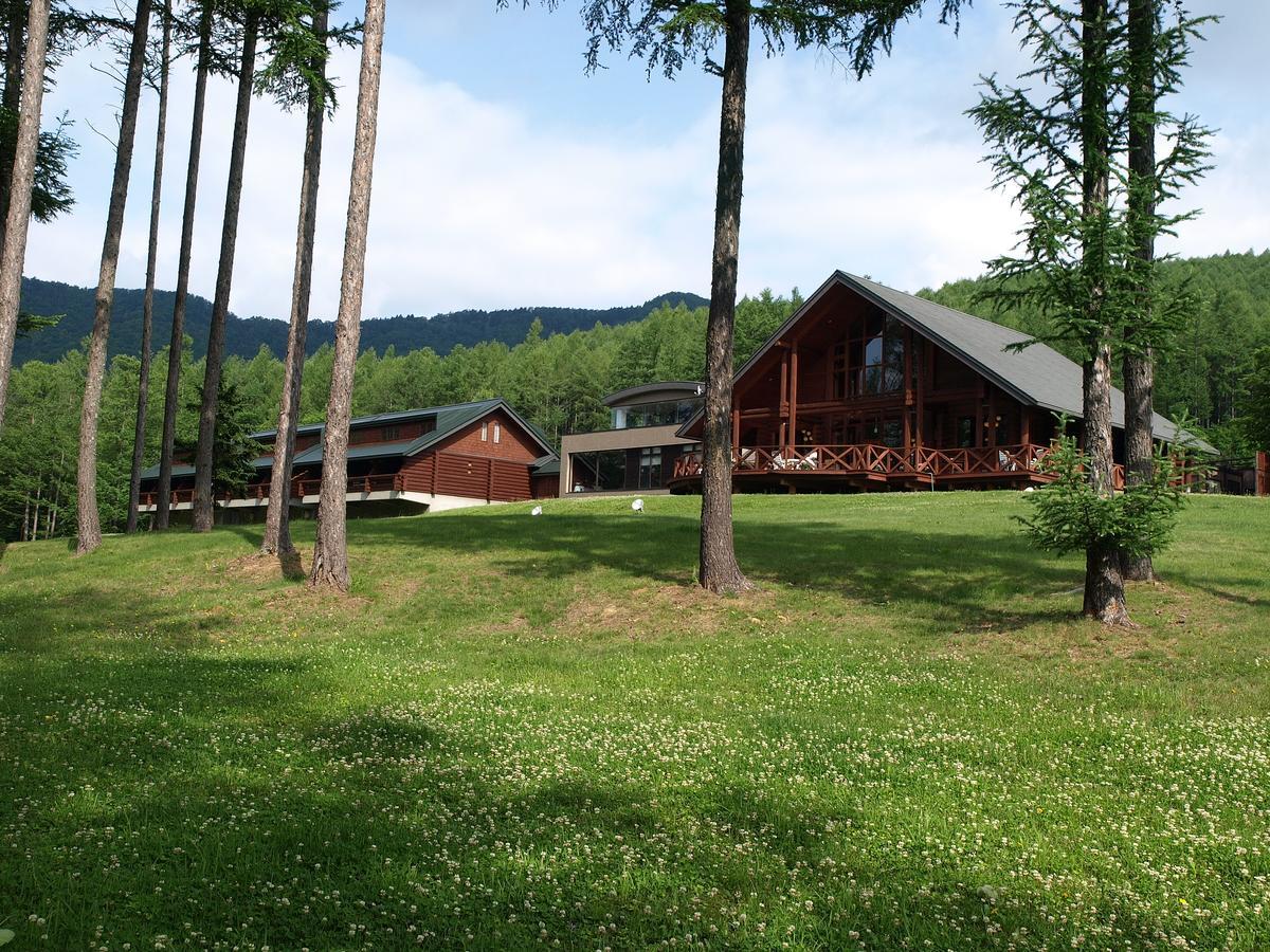 Minamifurano Log Hotel Larch Lake Kanayama מראה חיצוני תמונה